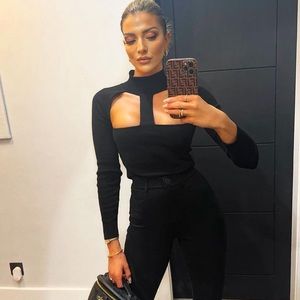 GORGEOUS ZARA Cut Out Mock Neck Knit Top